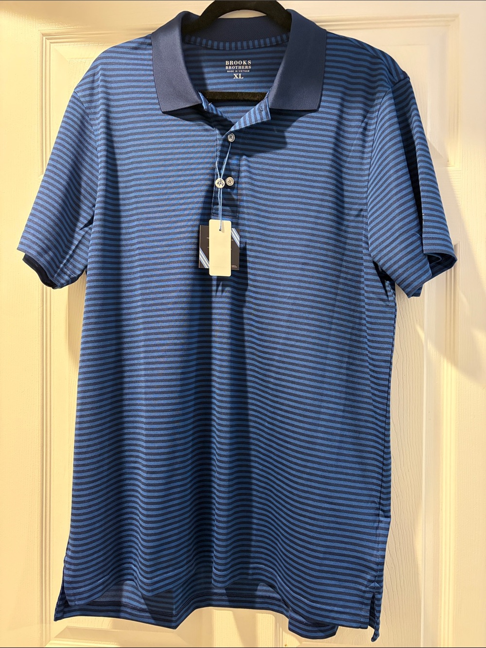 Brooks Brothers Men’s Navy and Light Blue Striped Polo